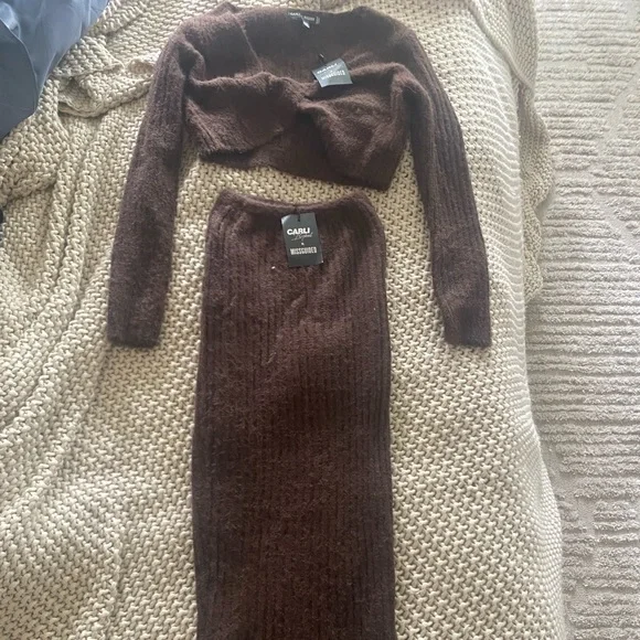 CARLI BYBEL X MISSGUIDED CHOCOLATE CO ORD FLUFFY KNIT SET - Picture 2 of 9
